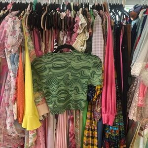 Green lines mesh top